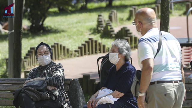 İstanbul'da 65 yaş ve üstündekilere 10.00-­16.00 saatleri dışında sokağa çıkma kısıtlaması